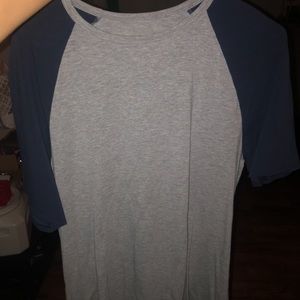 Short sleeve. Medium